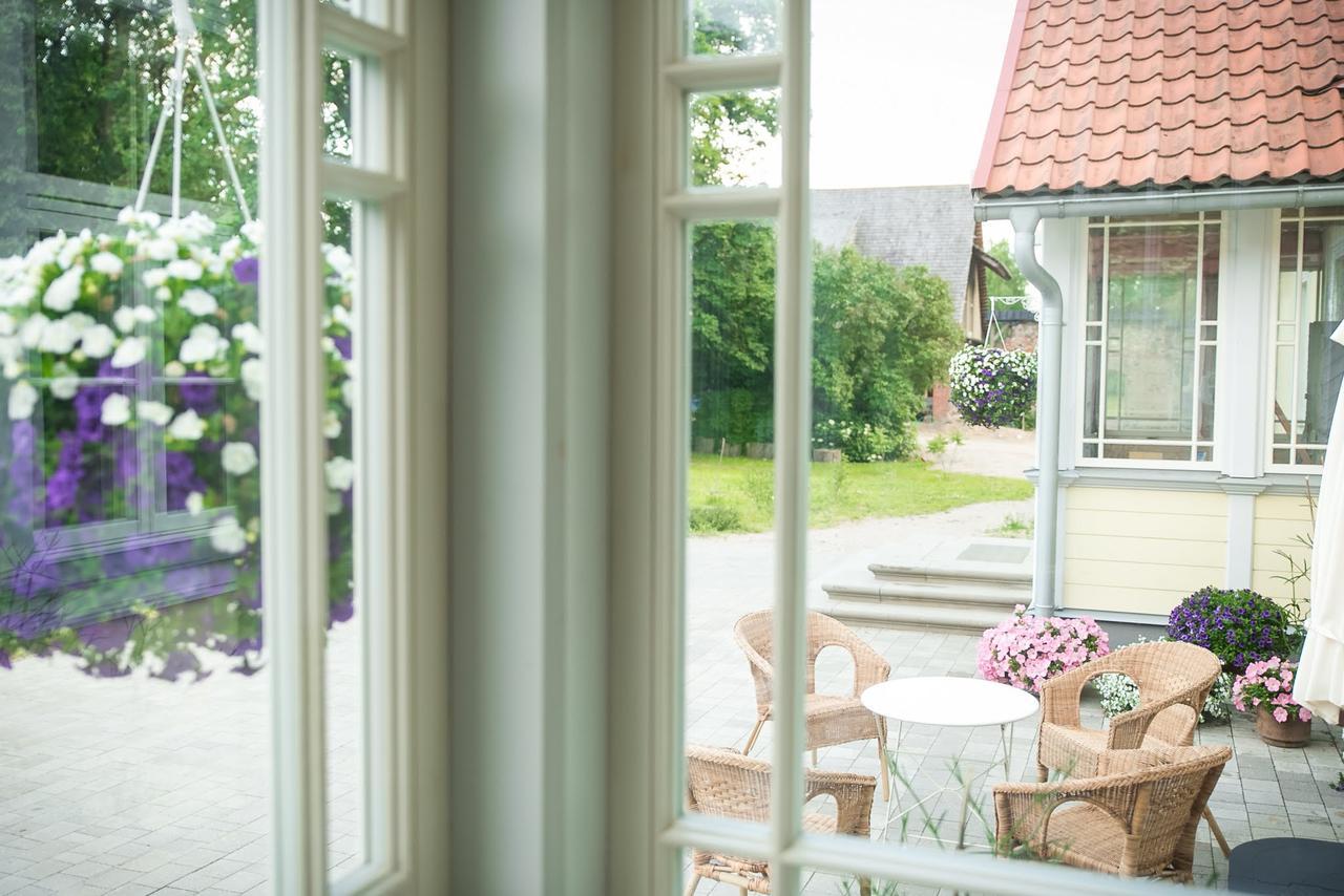 Botique & Spa Hotel Berkenes Manor Ziedkalne Exterior foto