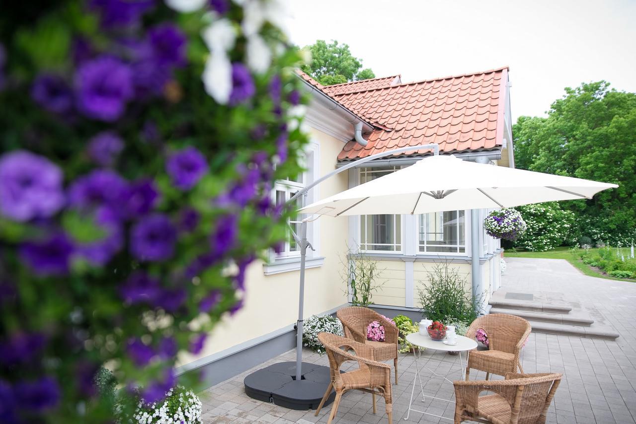 Botique & Spa Hotel Berkenes Manor Ziedkalne Exterior foto